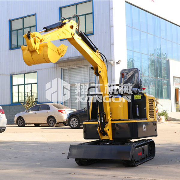 13型小型挖掘机精于细节，专于品质